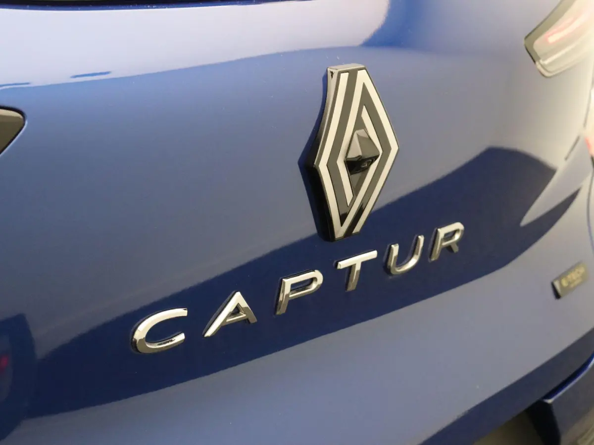 1.6 E-Tech full hybrid 145 techno | Adaptieve Cruise Control | Navigatie | Achteruitrij camera | Parkeersensoren rondom |