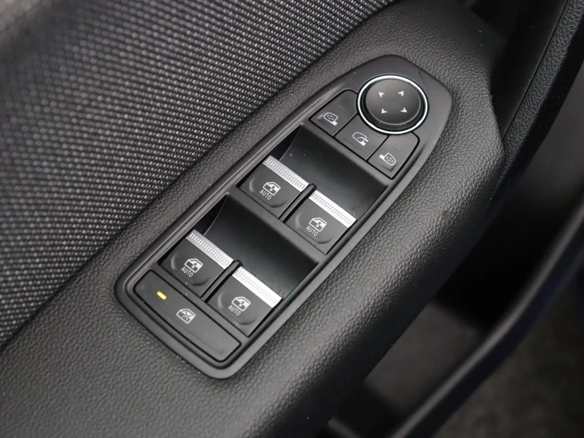 1.6 E-Tech full hybrid 145 techno | Adaptieve Cruise Control | Navigatie | Achteruitrij camera | Parkeersensoren rondom |