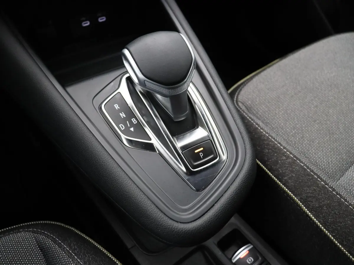 1.6 E-Tech full hybrid 145 techno | Adaptieve Cruise Control | Navigatie | Achteruitrij camera | Parkeersensoren rondom |