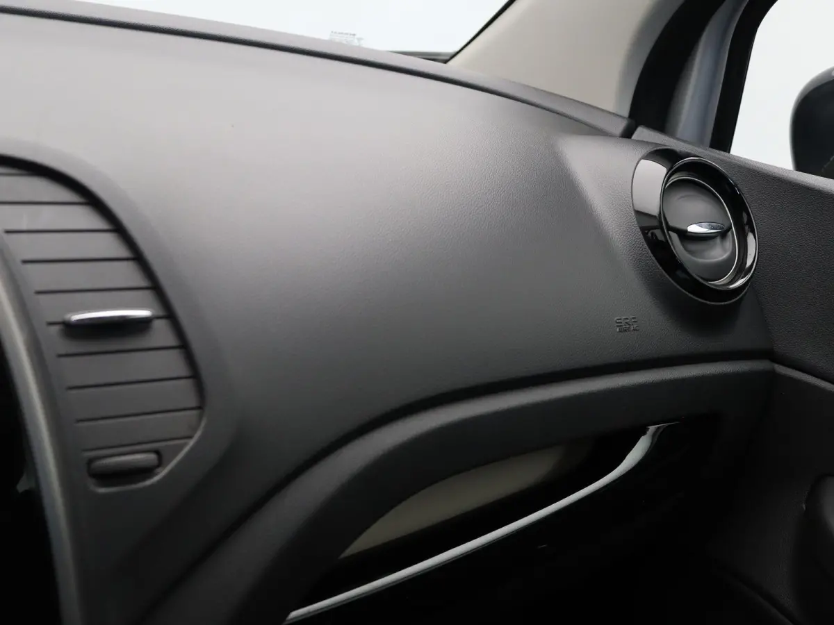 TCe 90pk Expression | Cruise control | Airco | Navigatie | All season banden |