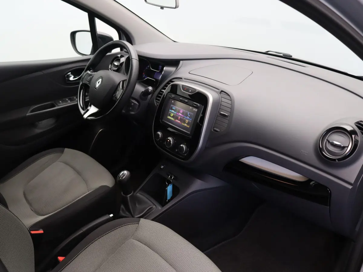 TCe 90pk Expression | Cruise control | Airco | Navigatie | All season banden |