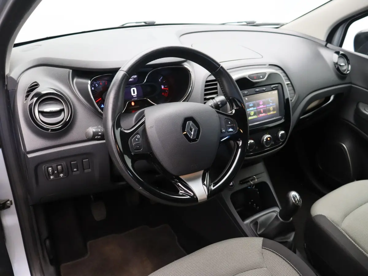 TCe 90pk Expression | Cruise control | Airco | Navigatie | All season banden |