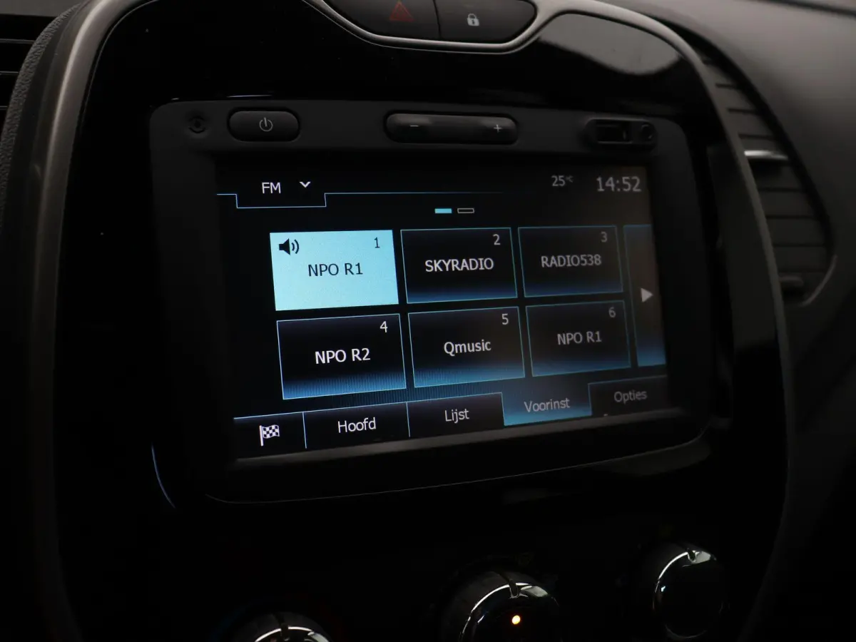TCe 90pk Expression | Cruise control | Airco | Navigatie | All season banden |
