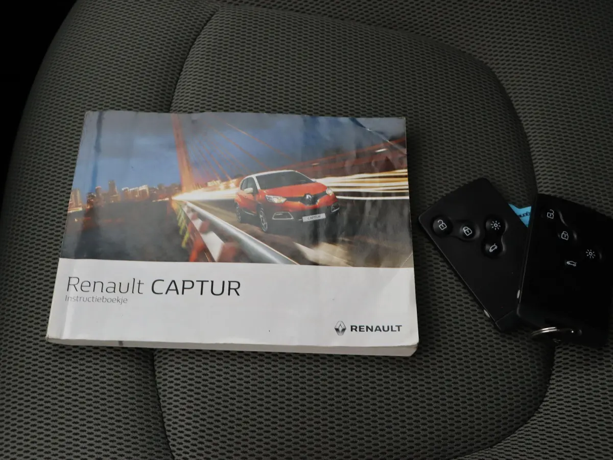 TCe 90pk Expression | Cruise control | Airco | Navigatie | All season banden |
