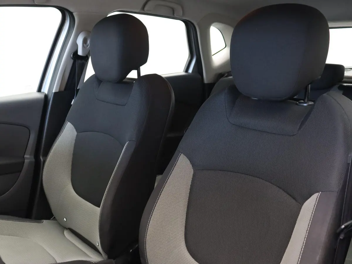TCe 90pk Expression | Cruise control | Airco | Navigatie | All season banden |