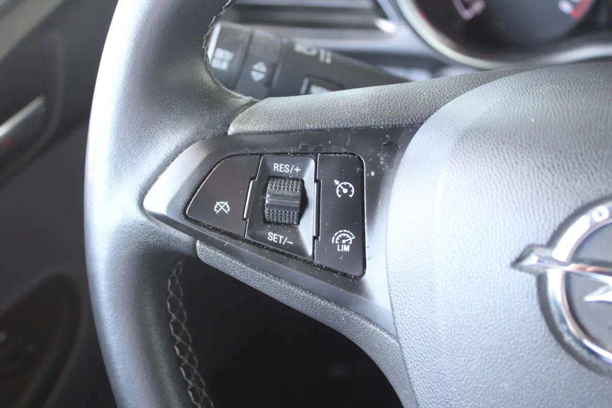 1.0 ecoFLEX Innovation | Climate control | Parkeersensoren achter | Lederen bekleding | lichtmetalen velgen |