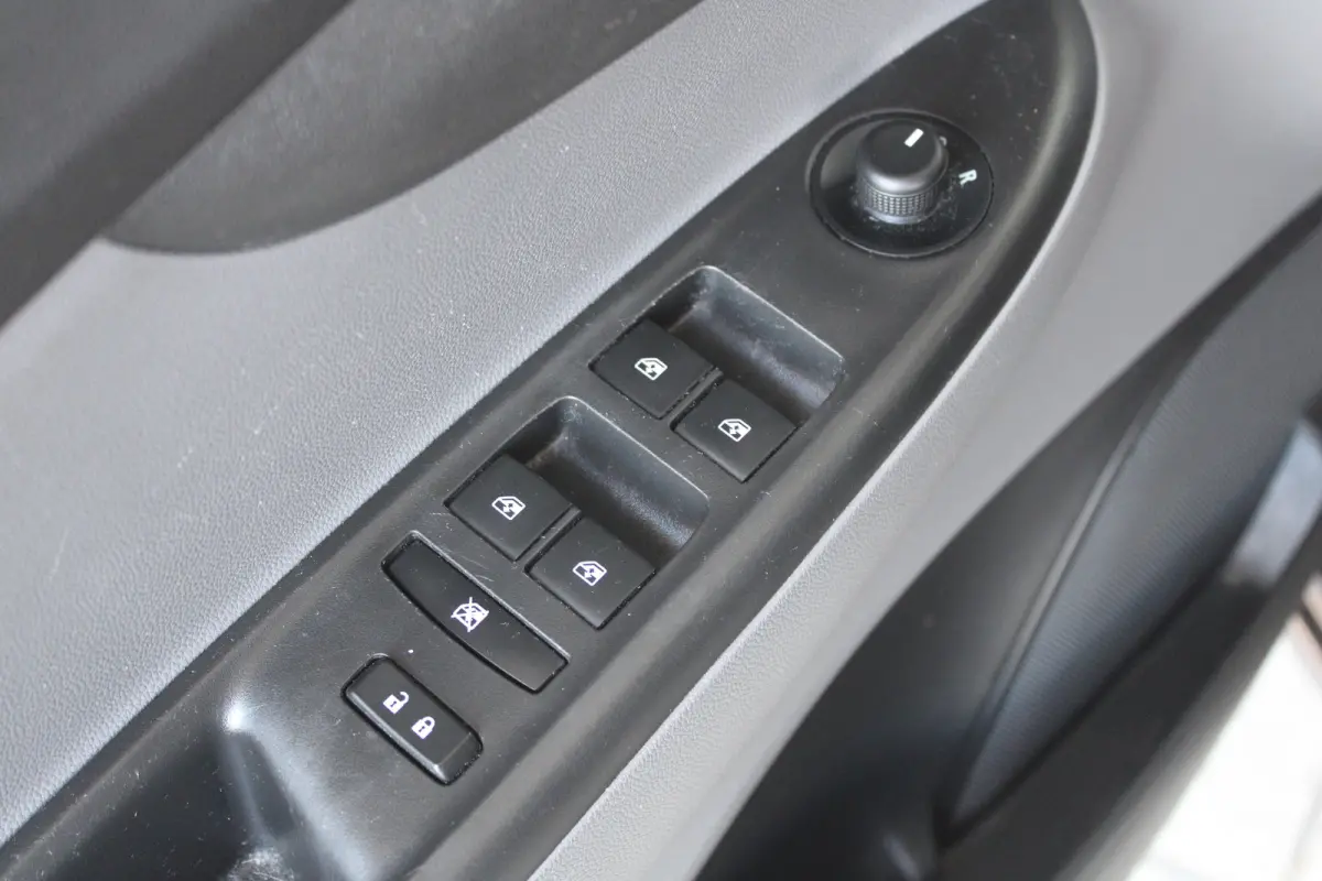 1.0 ecoFLEX Innovation | Climate control | Parkeersensoren achter | Lederen bekleding | lichtmetalen velgen |