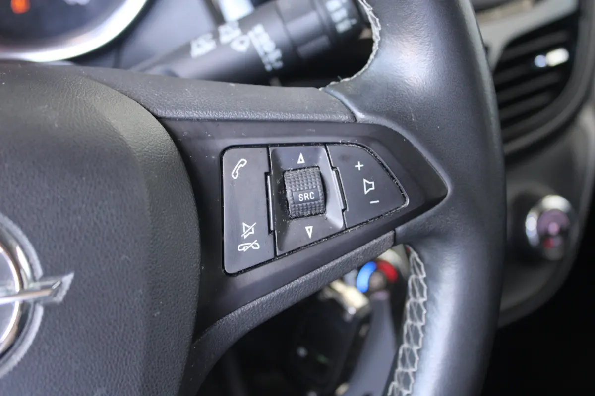 1.0 ecoFLEX Innovation | Climate control | Parkeersensoren achter | Lederen bekleding | lichtmetalen velgen |