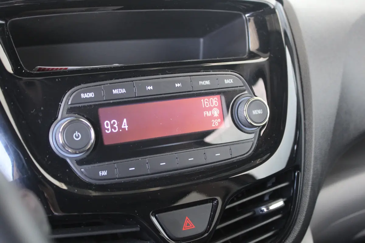 1.0 ecoFLEX Innovation | Climate control | Parkeersensoren achter | Lederen bekleding | lichtmetalen velgen |