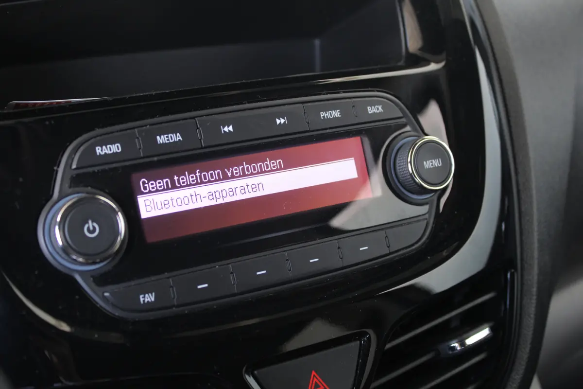 1.0 ecoFLEX Innovation | Climate control | Parkeersensoren achter | Lederen bekleding | lichtmetalen velgen |