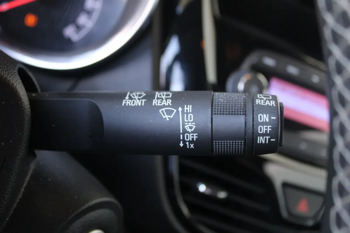 1.0 ecoFLEX Innovation | Climate control | Parkeersensoren achter | Lederen bekleding | lichtmetalen velgen |