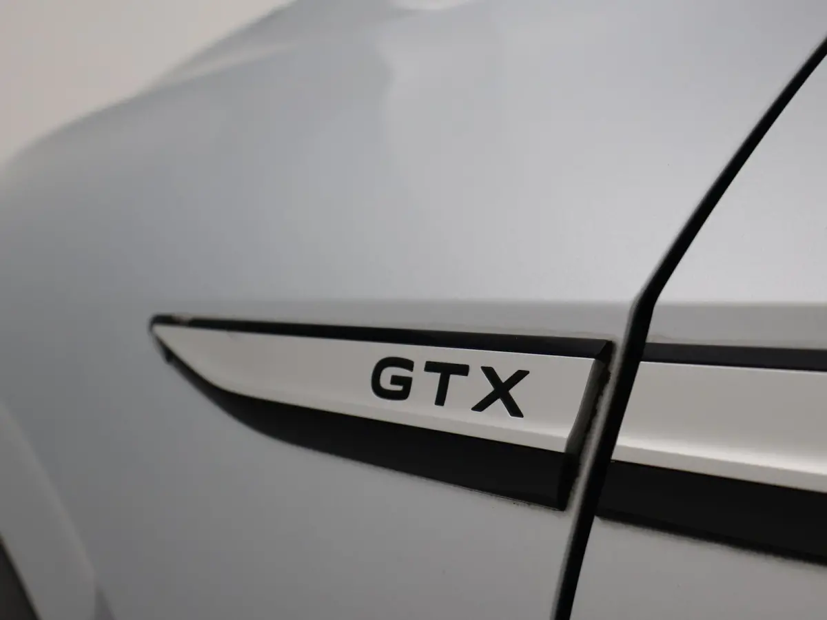 GTX 4MOTION 77 kWh 300 PK + PANORAMA | 360 CAMERA | 20 INCH | STUUR/STOELVERW.