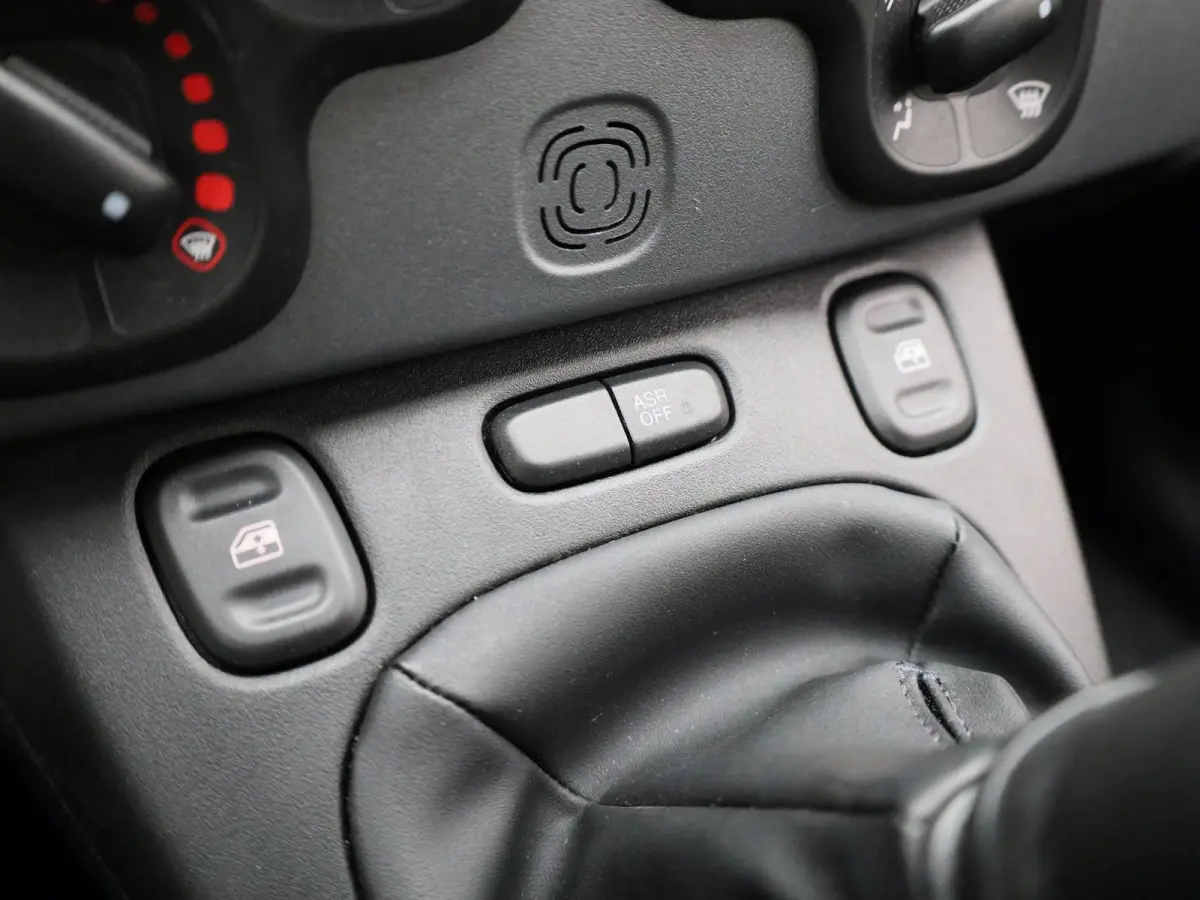 1.0 Hybrid City Life | Apple Carplay / Android Auto | Airco | Cruise Control | Bluetooth | DAB |