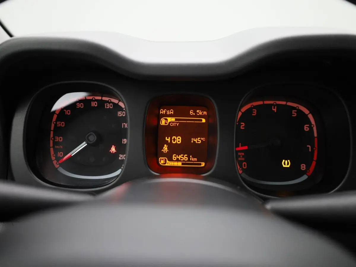 1.0 Hybrid City Life | Apple Carplay / Android Auto | Airco | Cruise Control | Bluetooth | DAB |