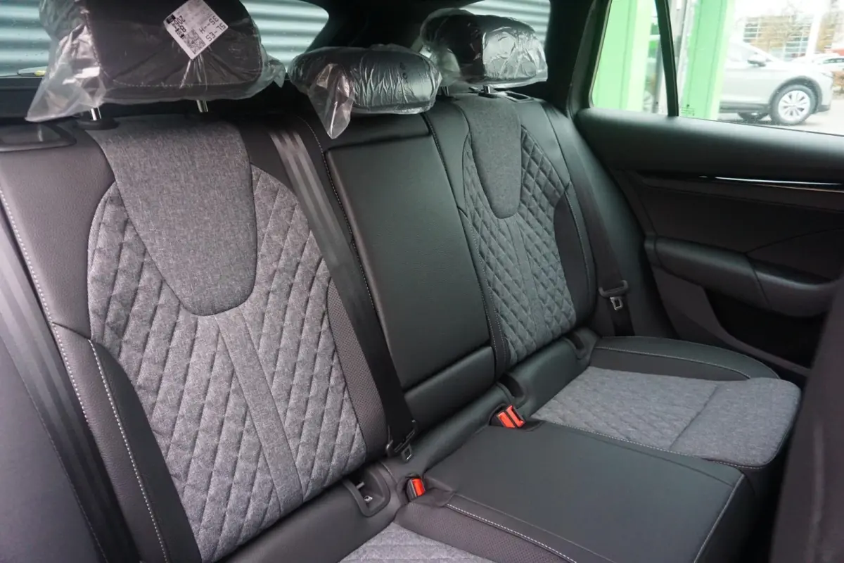 1.5 TSI 150pk DSG MHEV Sportline Tour | Canton Audio | Head-up | Trekhaak