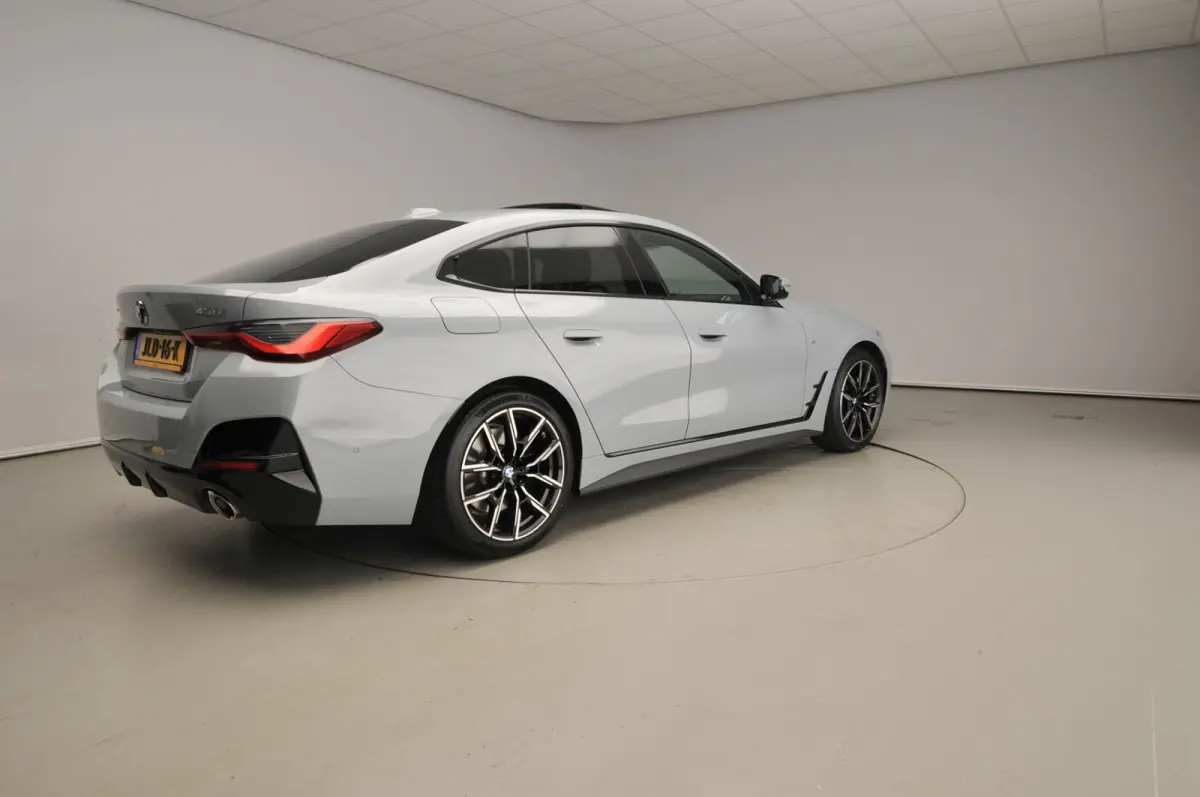 430i xDrive | M-Sportpakket | LED | Navigatie | Schuifdak | Sportstoelen | Stoelverwarming | DAB | Alu 19 inch