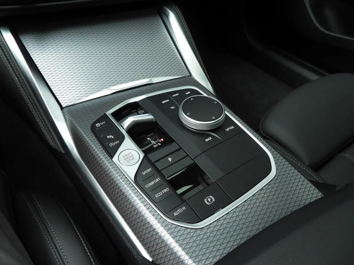 430i xDrive | M-Sportpakket | LED | Navigatie | Schuifdak | Sportstoelen | Stoelverwarming | DAB | Alu 19 inch