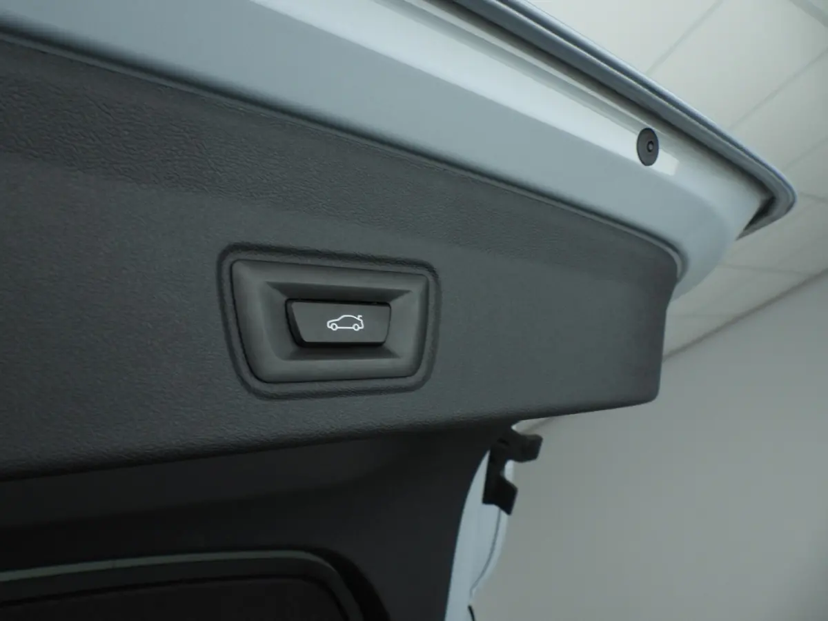 430i xDrive | M-Sportpakket | LED | Navigatie | Schuifdak | Sportstoelen | Stoelverwarming | DAB | Alu 19 inch
