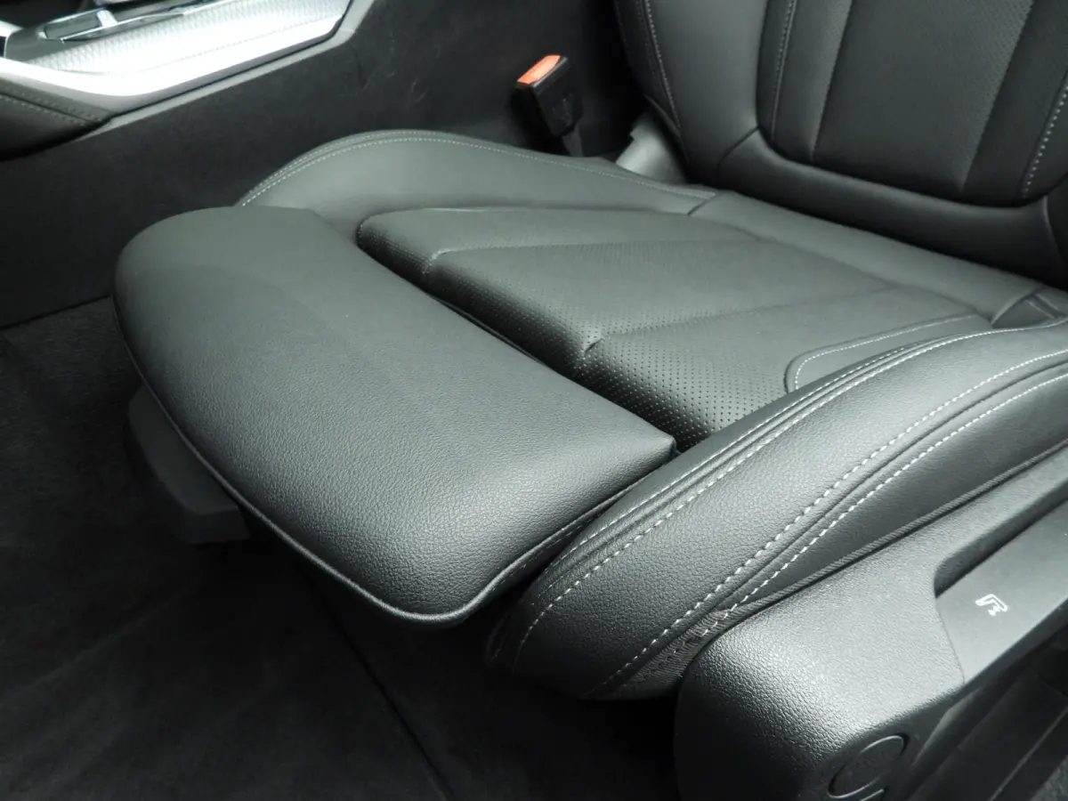 430i xDrive | M-Sportpakket | LED | Navigatie | Schuifdak | Sportstoelen | Stoelverwarming | DAB | Alu 19 inch