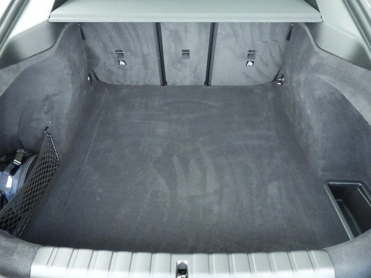 430i xDrive | M-Sportpakket | LED | Navigatie | Schuifdak | Sportstoelen | Stoelverwarming | DAB | Alu 19 inch
