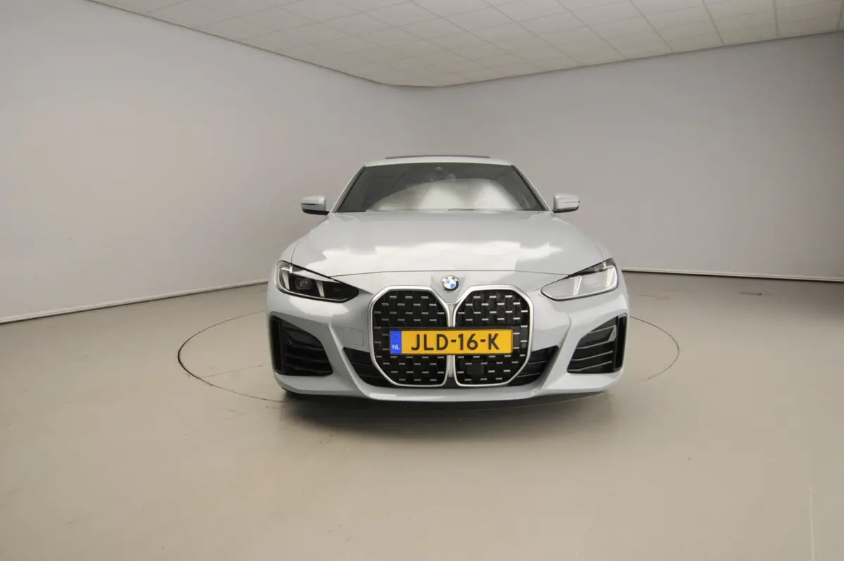 430i xDrive | M-Sportpakket | LED | Navigatie | Schuifdak | Sportstoelen | Stoelverwarming | DAB | Alu 19 inch
