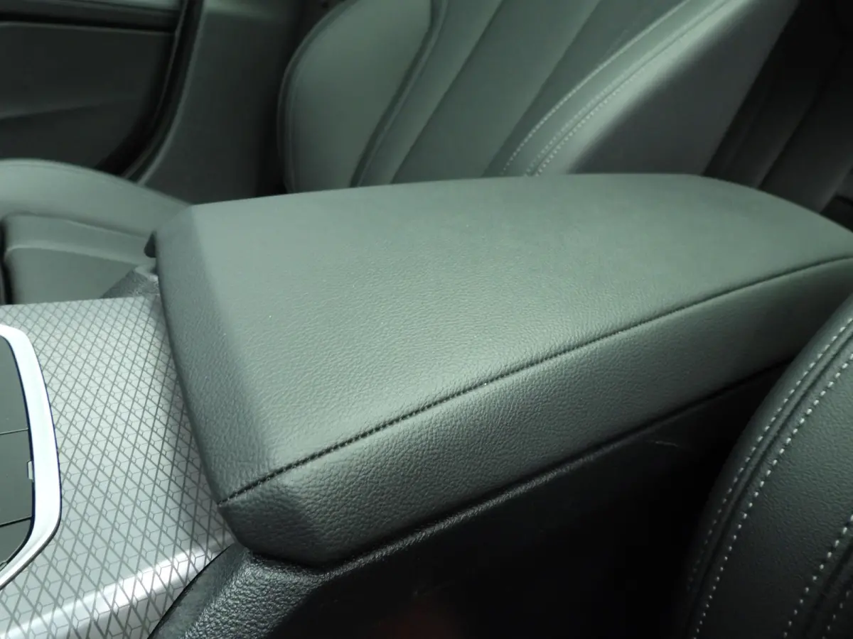 430i xDrive | M-Sportpakket | LED | Navigatie | Schuifdak | Sportstoelen | Stoelverwarming | DAB | Alu 19 inch