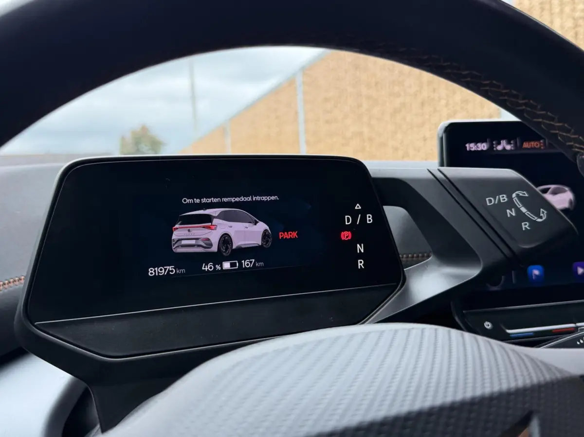Adrenaline One 62 kWh SoH 91,21% Stuur en- stoelverwarming | LED verlichting | Apple CarPlay/Android Auto | Cruise control adaptief | Climate control | Parkeersensoren voor en achter | Achte