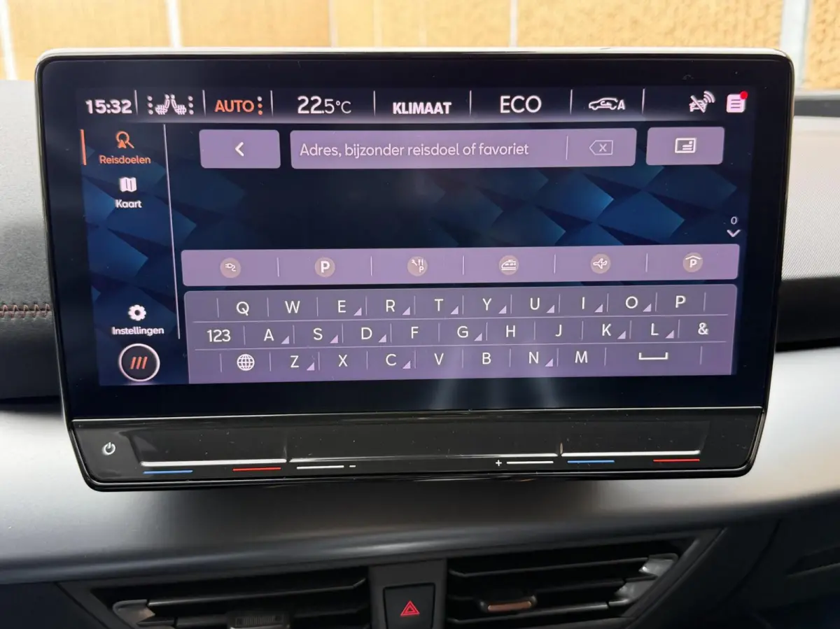 Adrenaline One 62 kWh SoH 91,21% Stuur en- stoelverwarming | LED verlichting | Apple CarPlay/Android Auto | Cruise control adaptief | Climate control | Parkeersensoren voor en achter | Achte