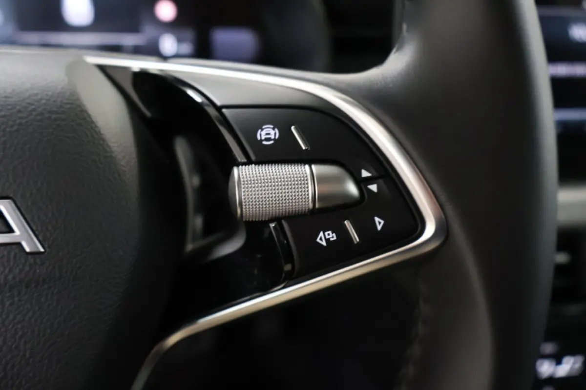 1.5 TSI Sport Edition | Two-Tone