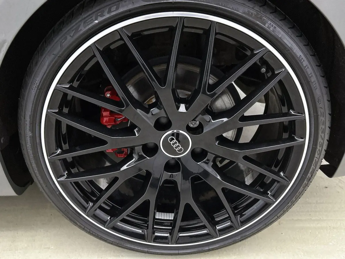 40 TFSI Pro Line S | Navigatie | Stoelverwarming | Camera | 20 Inch Velgen | Airco | rode remklauwen | B&O audio |