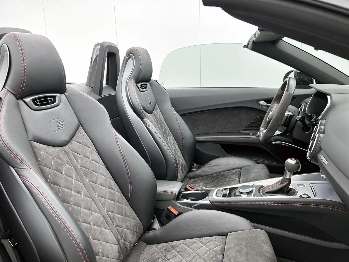 40 TFSI Pro Line S | Navigatie | Stoelverwarming | Camera | 20 Inch Velgen | Airco | rode remklauwen | B&O audio |