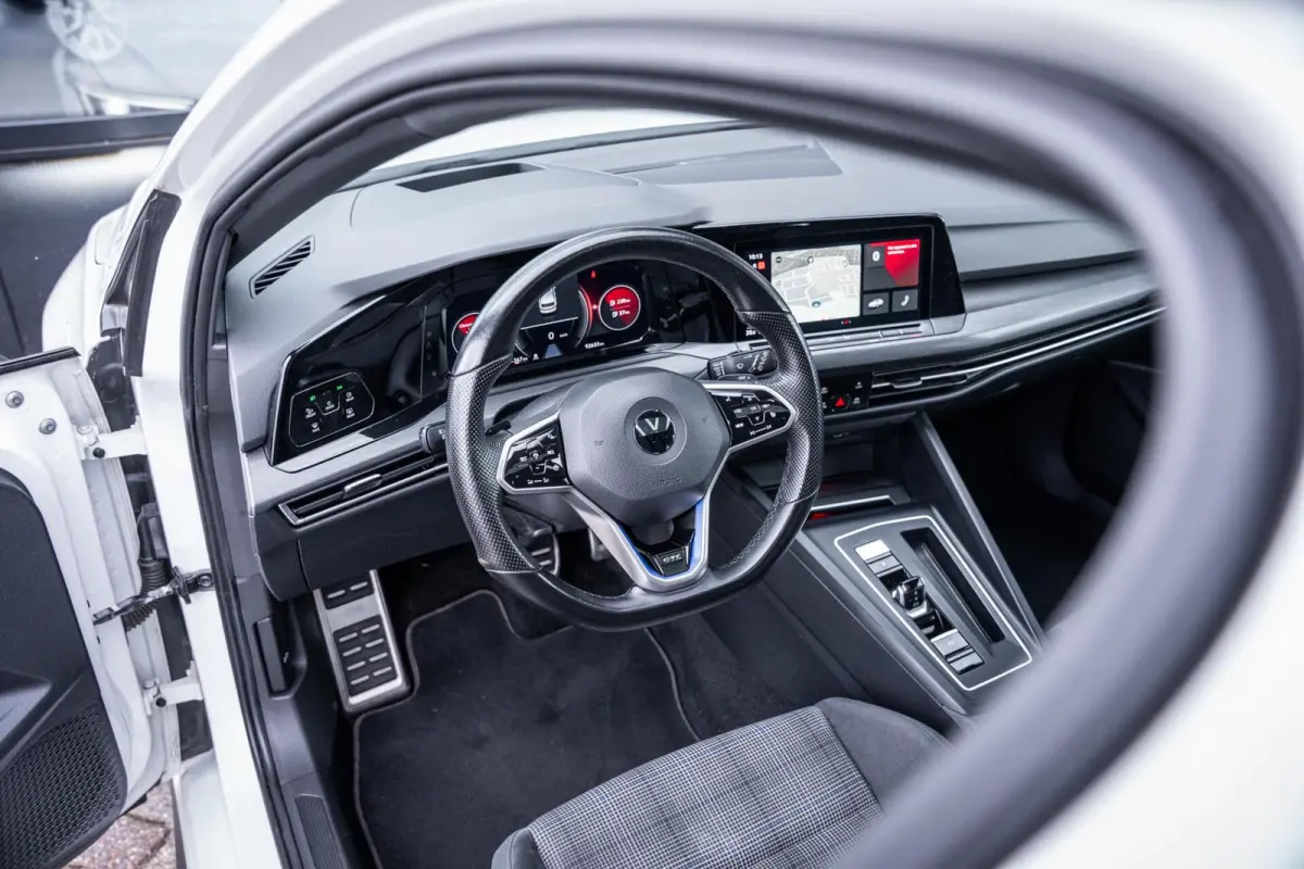 1.4 eHybrid GTE*PANO*IQ LIGHT*HEADUP*KEYLESS*