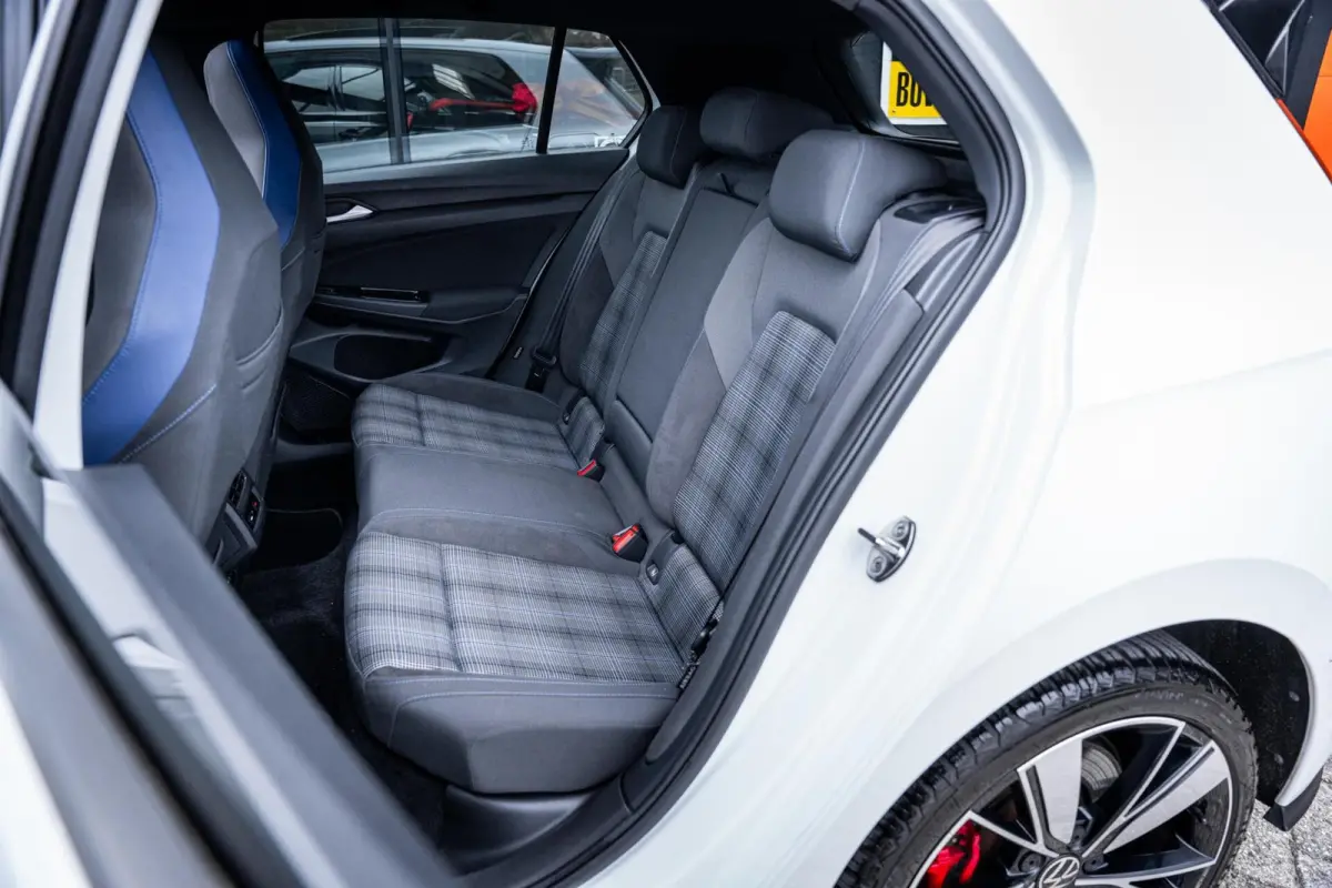 1.4 eHybrid GTE*PANO*IQ LIGHT*HEADUP*KEYLESS*