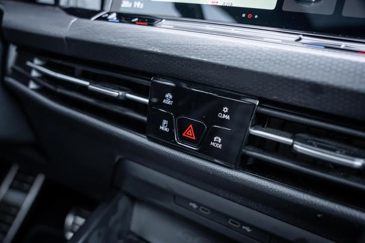 1.4 eHybrid GTE*PANO*IQ LIGHT*HEADUP*KEYLESS*