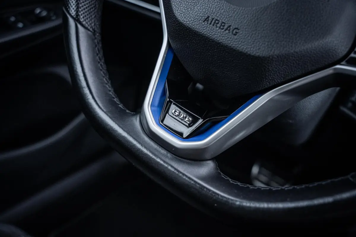 1.4 eHybrid GTE*PANO*IQ LIGHT*HEADUP*KEYLESS*