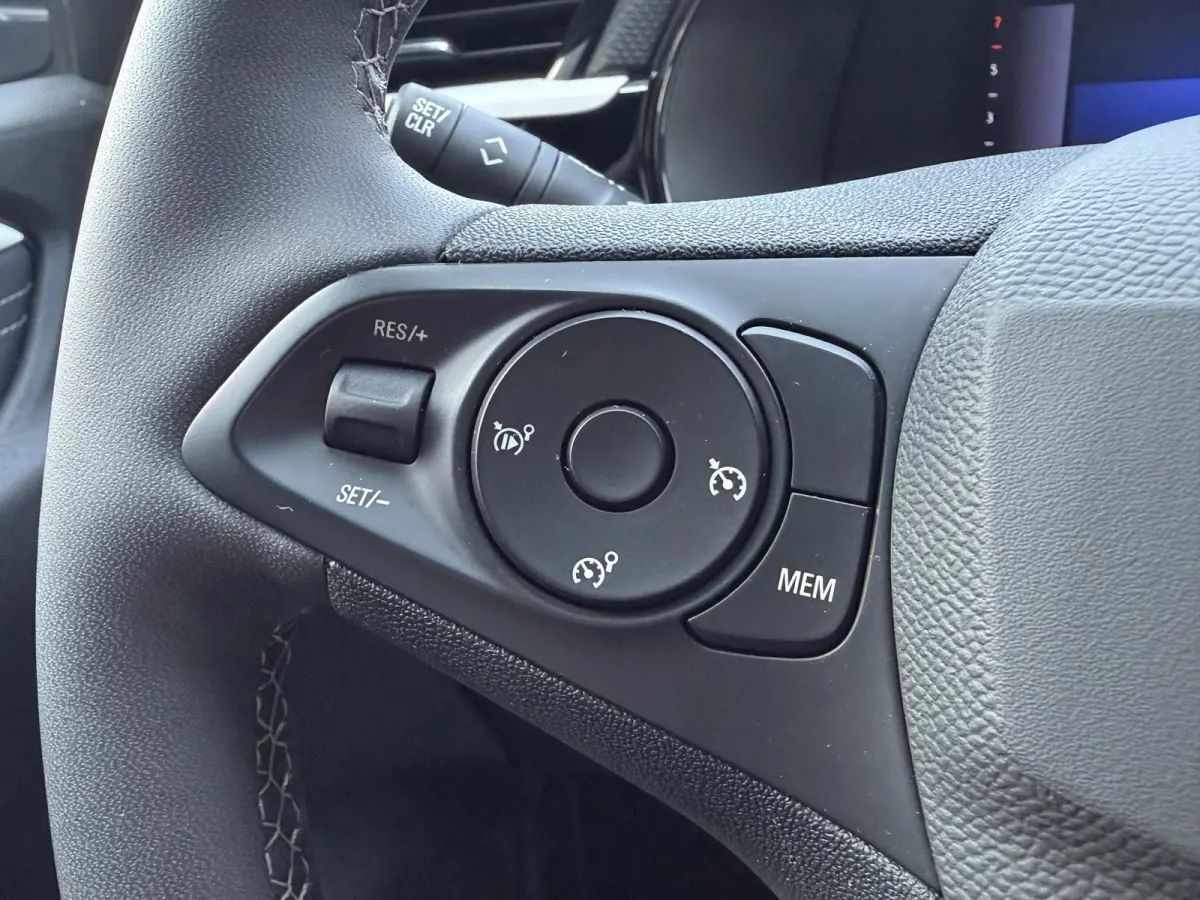 1.2 Turbo GS | Airco | Apple Carplay | Fabrieksgarantie | Cruise Control | Dodehoek | Achteruitrijcamera | Parkeersensoren voor en achter | Mooie auto!!