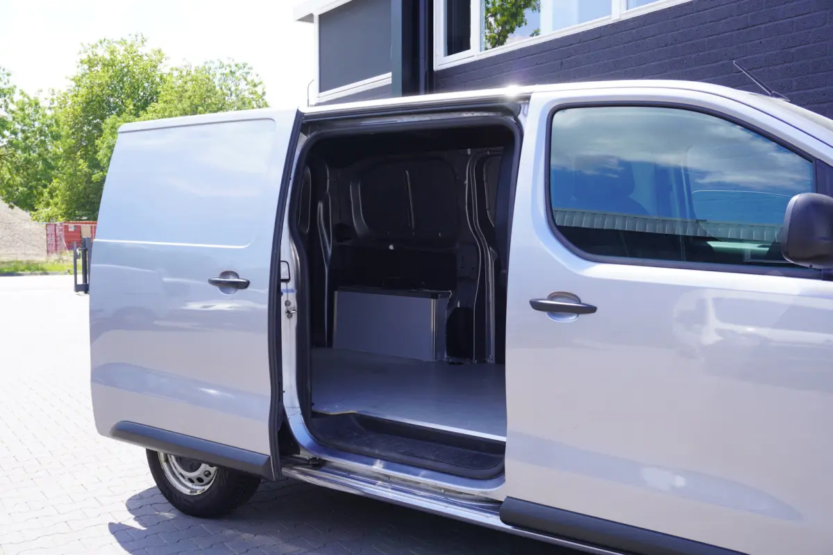 2.0 BlueHDI 120PK EURO 6 - Airco - Navi - Cruise - €11.900,- Excl.