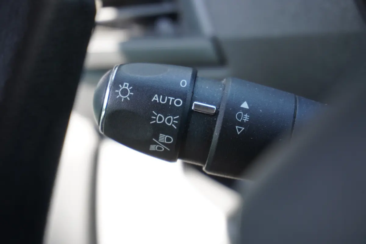 2.0 BlueHDI 120PK EURO 6 - Airco - Navi - Cruise - €11.900,- Excl.