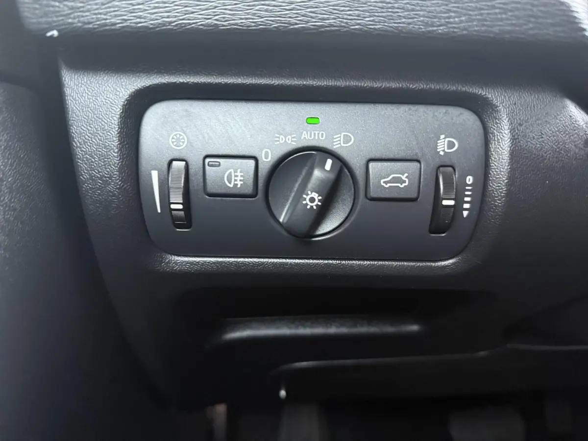 1.5 T2 Kinetic | Automaat | Climate Control | Cruise Control | 25.000 KM |