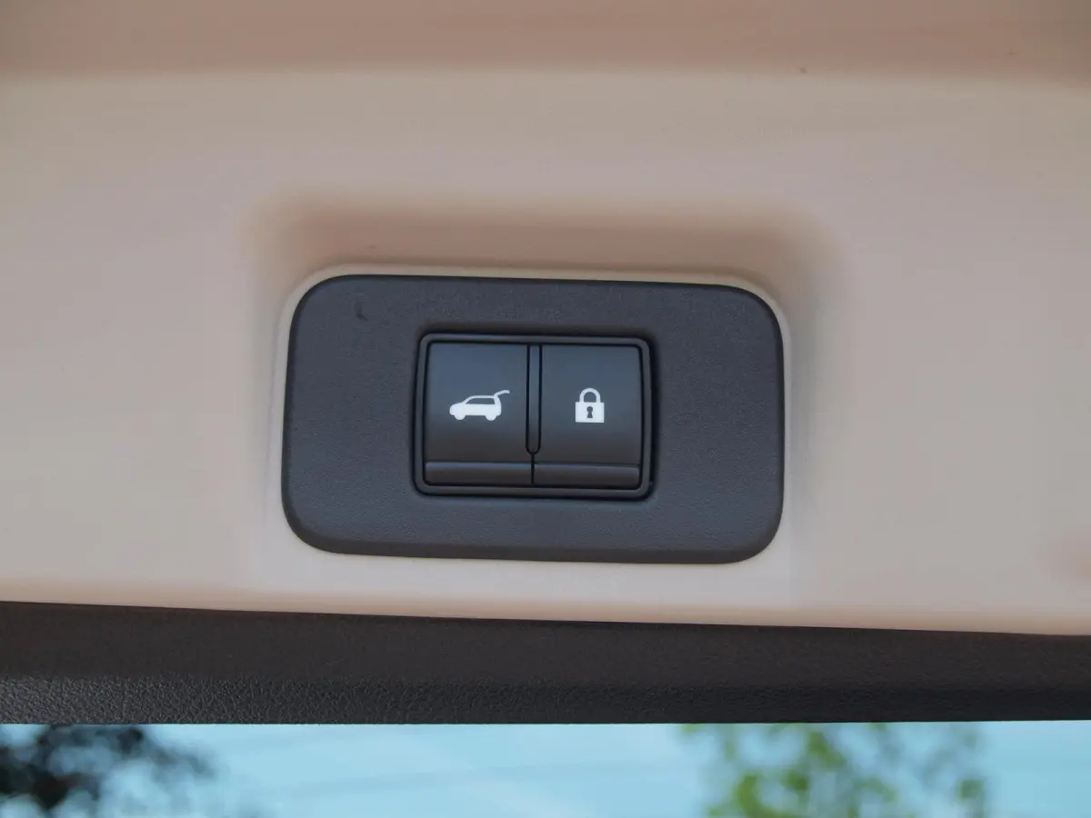 Advance 66 kWh | 360 Camera | Warmtepomp | DAB | Navi | NL-Auto |