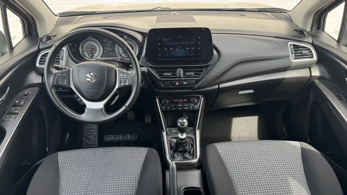 1.4 Boosterjet Comfort Smart Hybrid Trekhaak Afn. Camara Clima Carplay PDC voor en achter