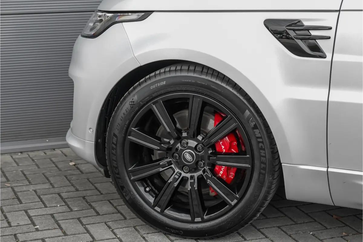 P400e HSE Dynamic Stealth SVO Pano ACC Meridian