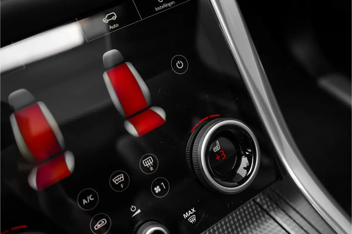 P400e HSE Dynamic Stealth SVO Pano ACC Meridian