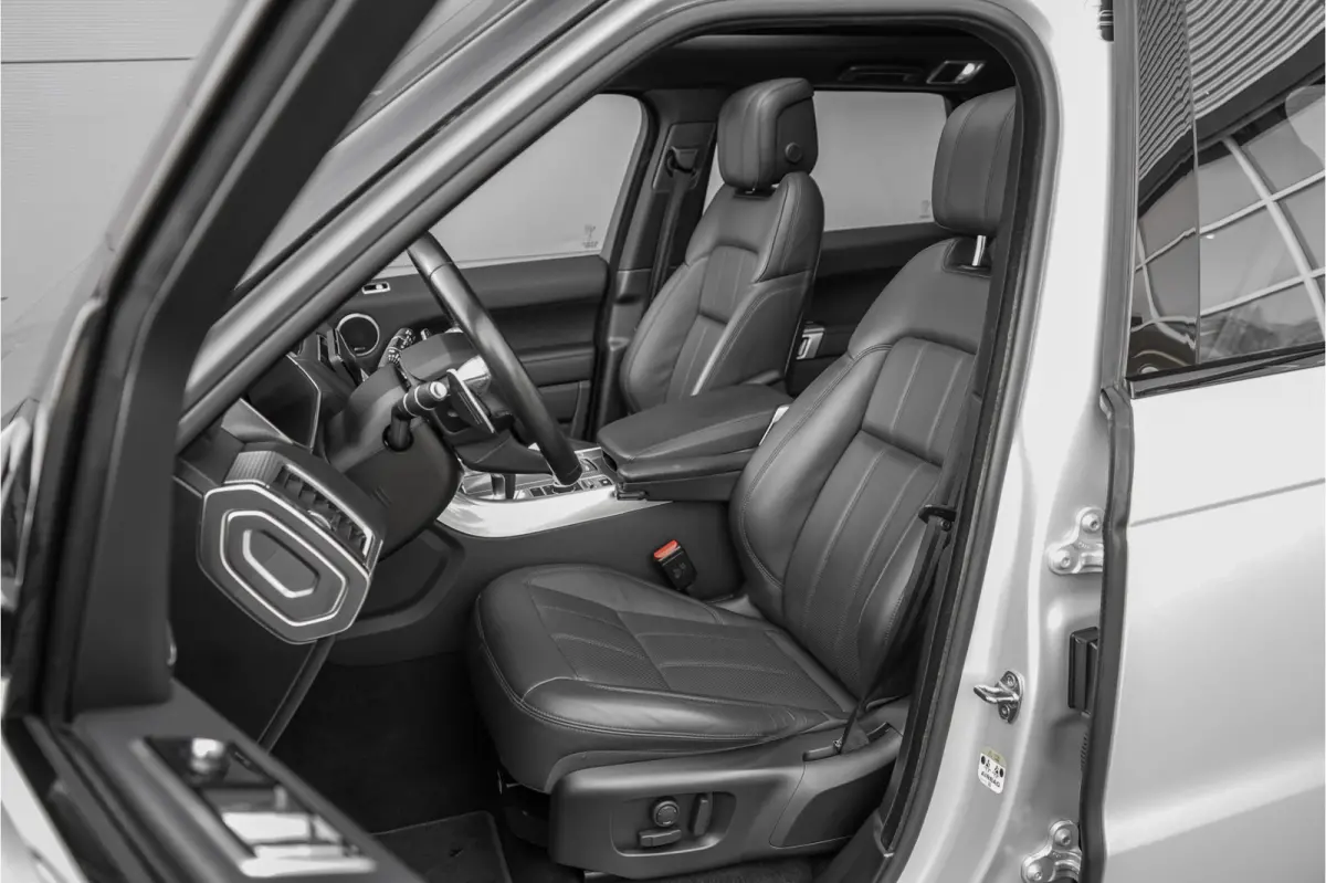 P400e HSE Dynamic Stealth SVO Pano ACC Meridian