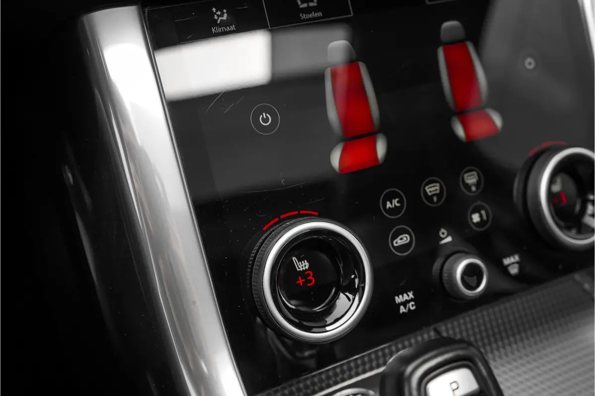 P400e HSE Dynamic Stealth SVO Pano ACC Meridian