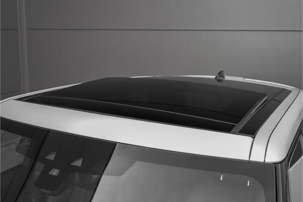 P400e HSE Dynamic Stealth SVO Pano ACC Meridian
