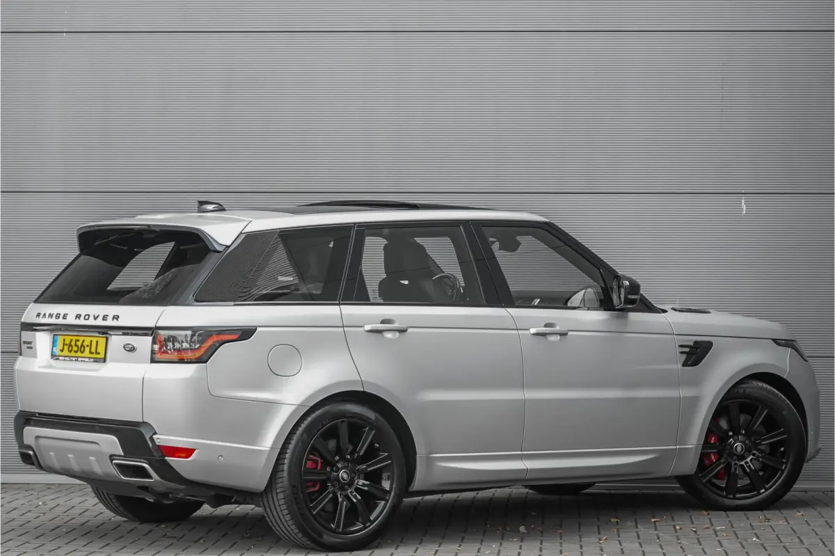 P400e HSE Dynamic Stealth SVO Pano ACC Meridian