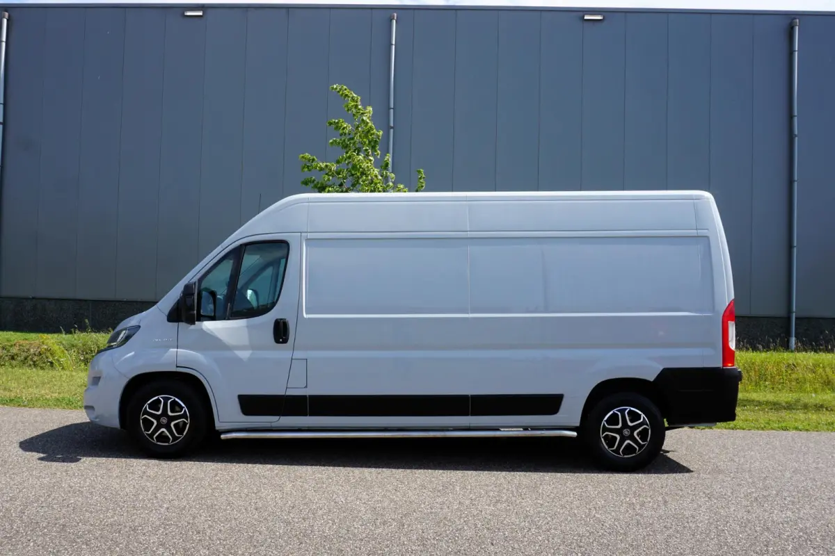 35H 2.3 MultiJet L3H2 in Topstaat |1e eigenaar |Automaat |Grijs |160 pk |3500 KG |2e airbag |Camera |Cruise |Navi |Climate control |Trekhaak |EURO6