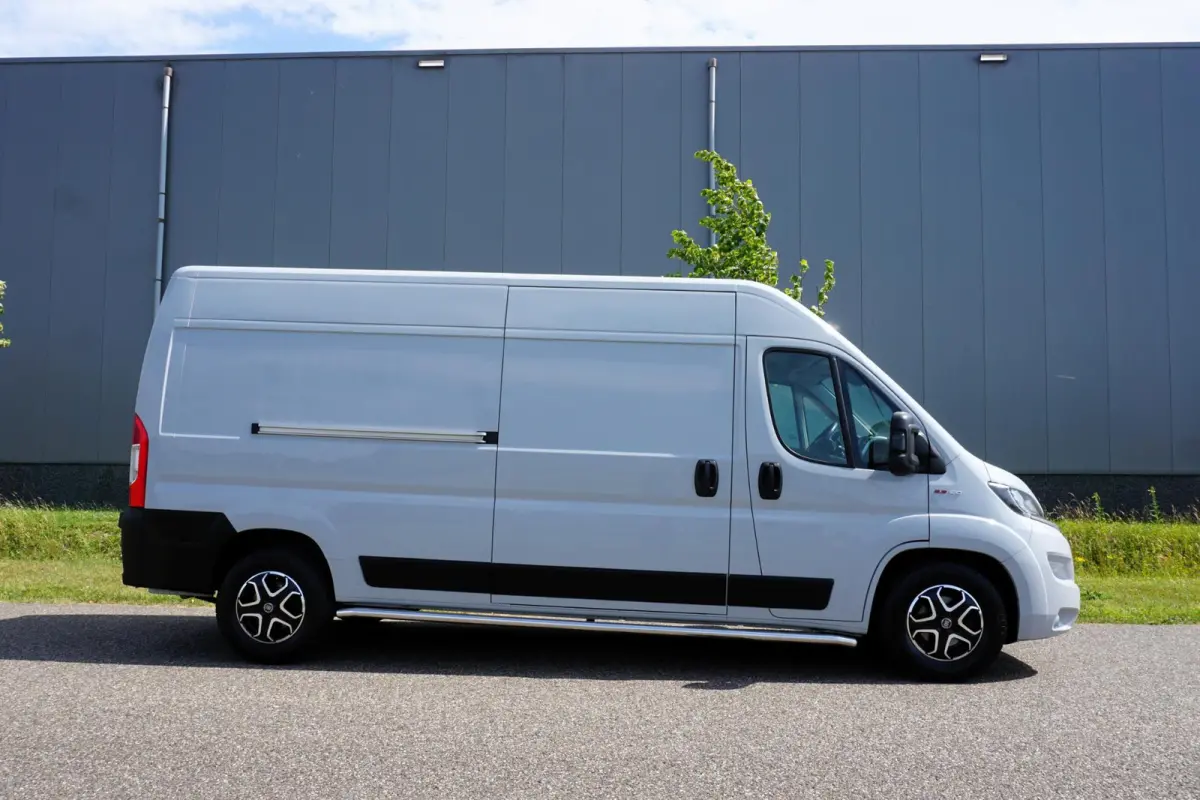 35H 2.3 MultiJet L3H2 in Topstaat |1e eigenaar |Automaat |Grijs |160 pk |3500 KG |2e airbag |Camera |Cruise |Navi |Climate control |Trekhaak |EURO6