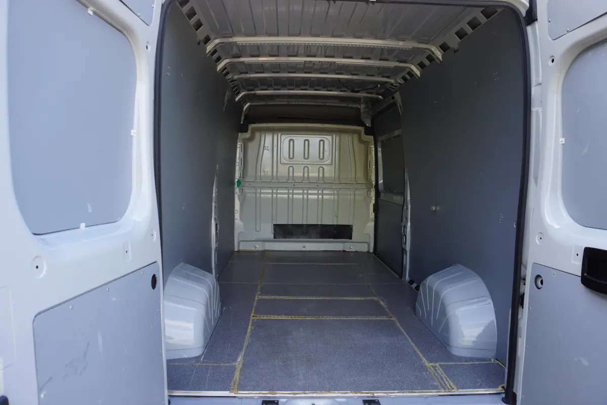 35H 2.3 MultiJet L3H2 in Topstaat |1e eigenaar |Automaat |Grijs |160 pk |3500 KG |2e airbag |Camera |Cruise |Navi |Climate control |Trekhaak |EURO6